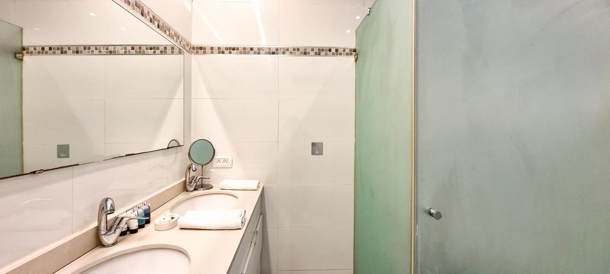 Bnb Israel Apartments - Harav Kook Lilas Тель-Авив Экстерьер фото